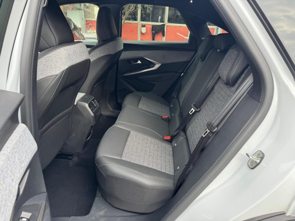 PEUGEOT 3008 Hybrid 145 e-DCS6 ALLURE + CERCHI 19 - 17