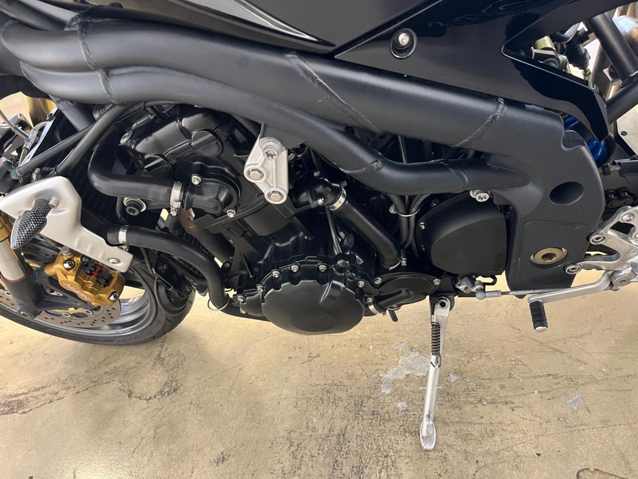 TRIUMPH Speed Triple 1050 SPEED TRIPLE 1050 - 10