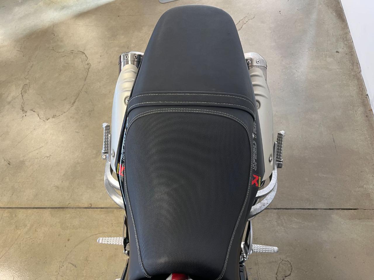 TRIUMPH Speed Triple 1050 SPEED TRIPLE 1050 - 8