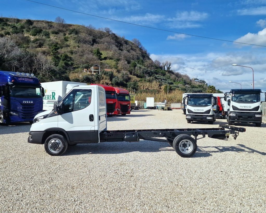 IVECO DAILY  35C18 NUOVO HI-MATIC A TELAIO - 17
