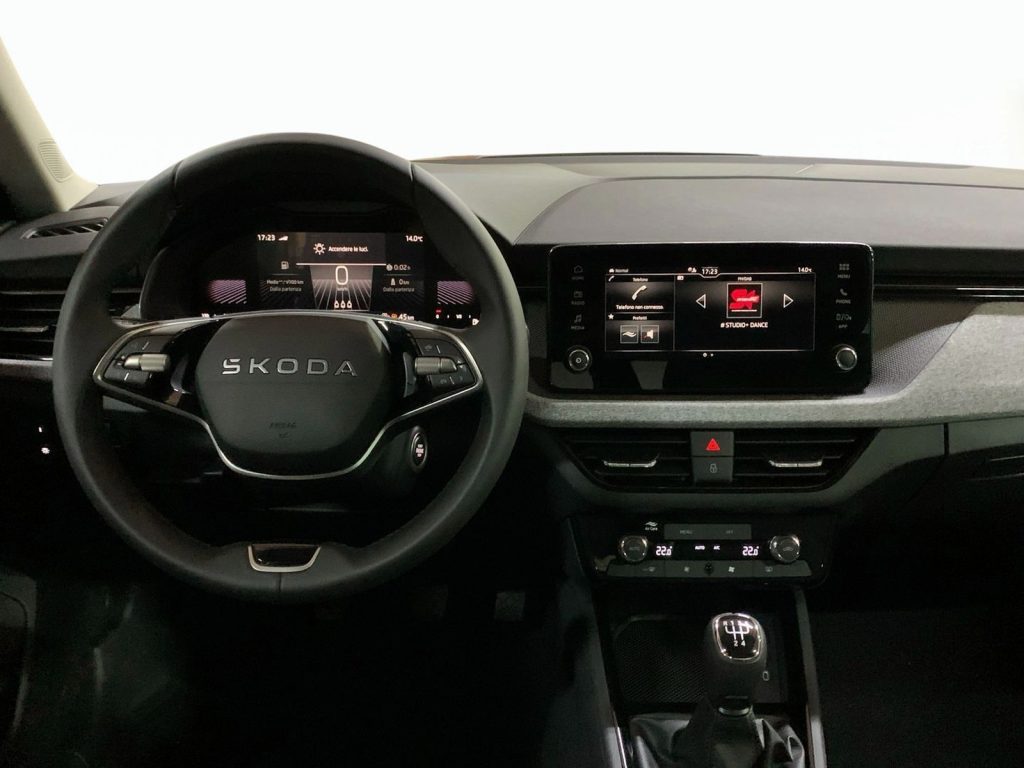 SKODA Kamiq 1.0 tsi black dots 95cv - 8