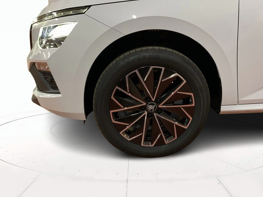 SKODA Kamiq 1.0 tsi black dots 95cv - 22