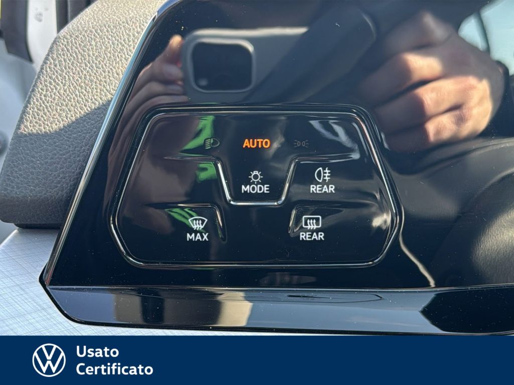 VOLKSWAGEN Golf Variant variant 2.0 tdi life 115cv dsg - 13