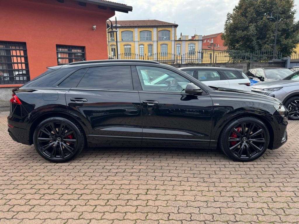 AUDI Q8 SUV 50 TDI 286 CV quattro tiptronic S line edition - 5