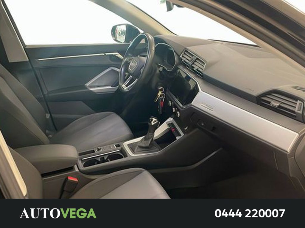 AUDI Q3 35 1.5 tfsi mhev business advanced s-tronic - 6