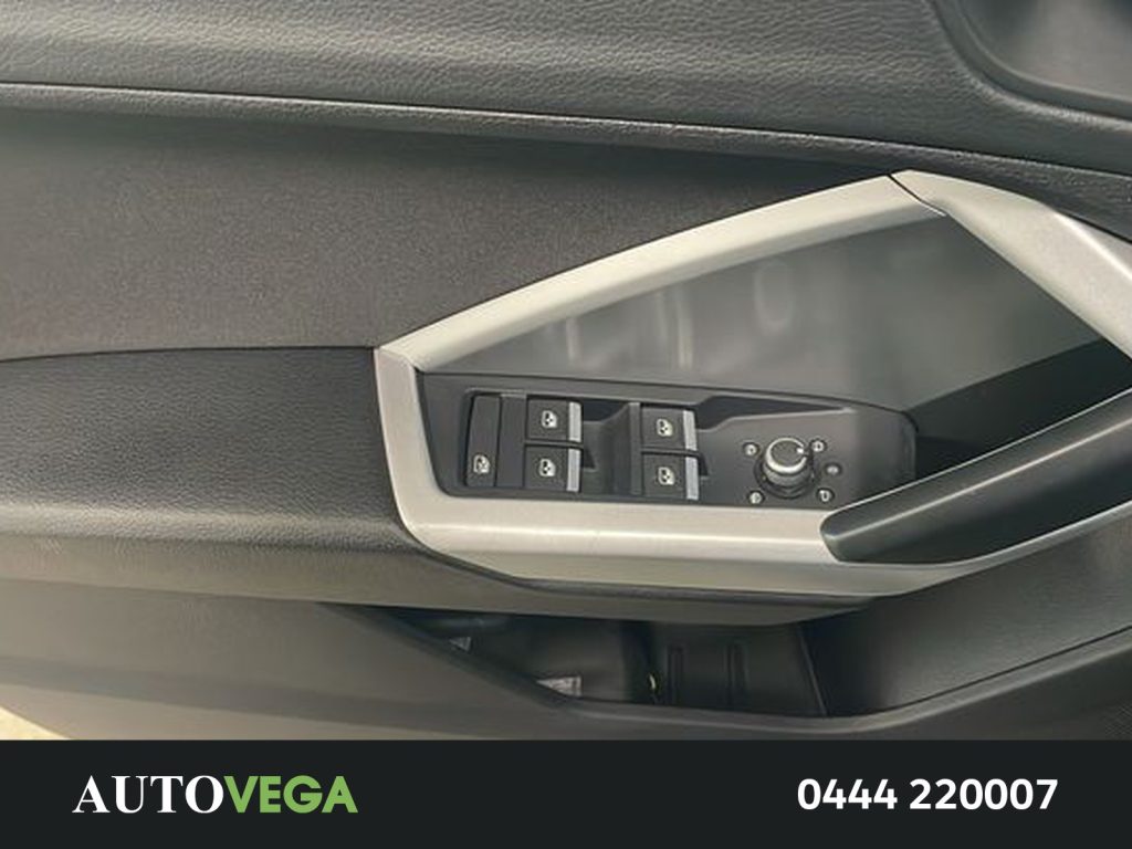 AUDI Q3 35 1.5 tfsi mhev business advanced s-tronic - 18