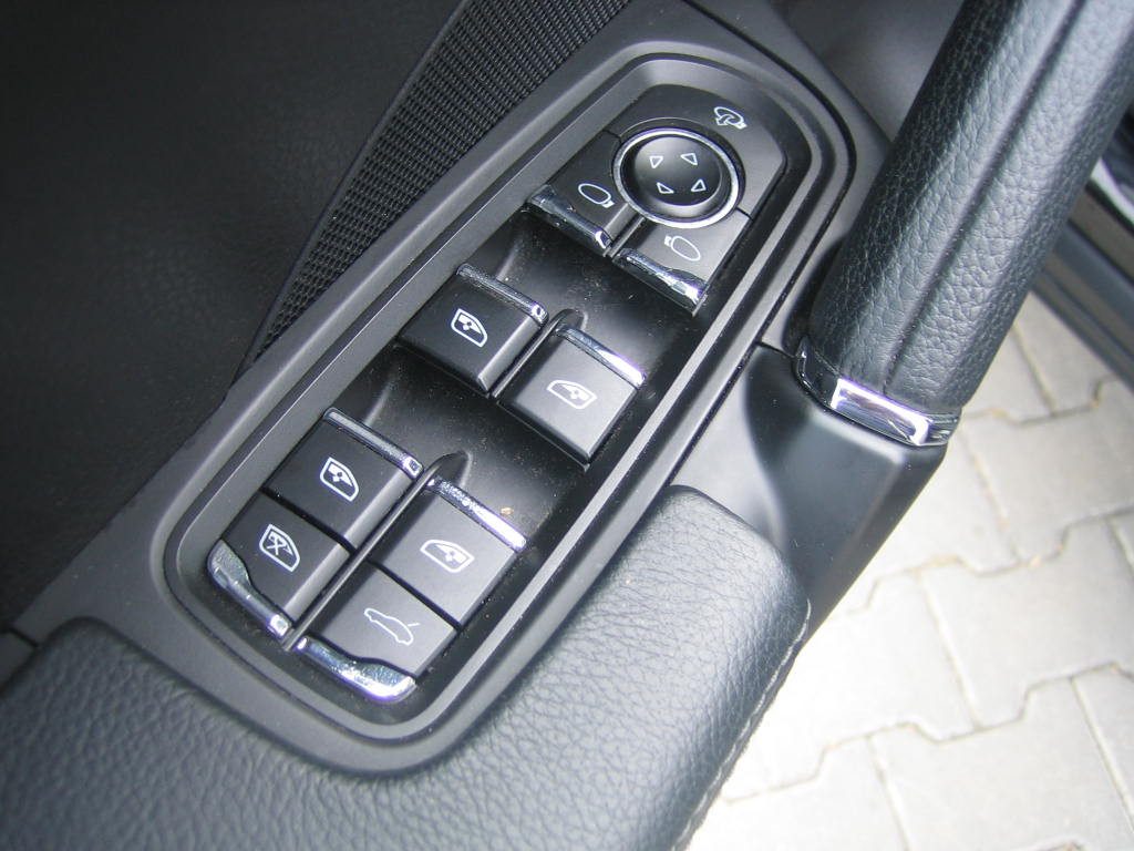 PORSCHE Cayenne 3.0 Diesel PLATINUM EDITION - 15