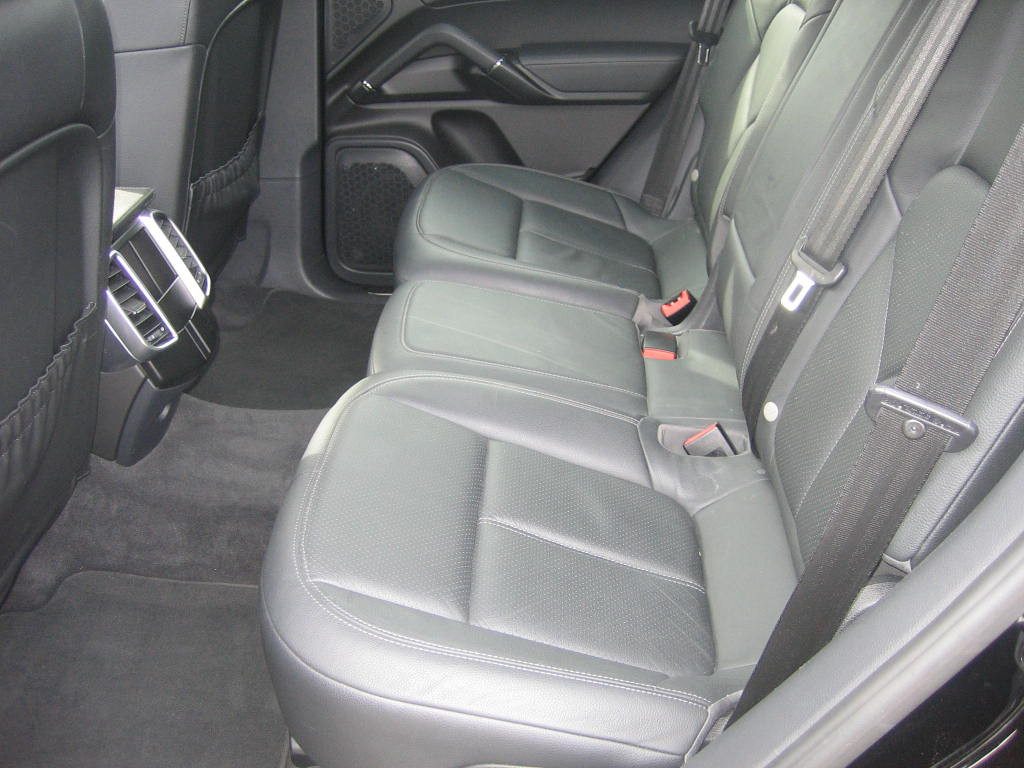 PORSCHE Cayenne 3.0 Diesel PLATINUM EDITION - 16