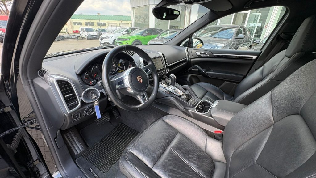 PORSCHE Cayenne 3.0 Diesel PLATINUM EDITION - 13
