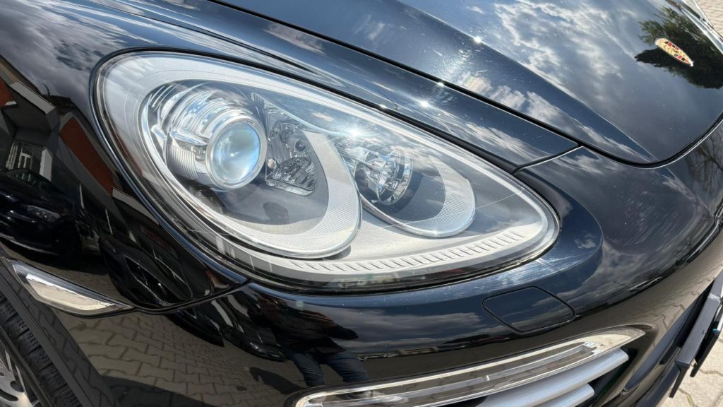 PORSCHE Cayenne 3.0 Diesel PLATINUM EDITION - 23