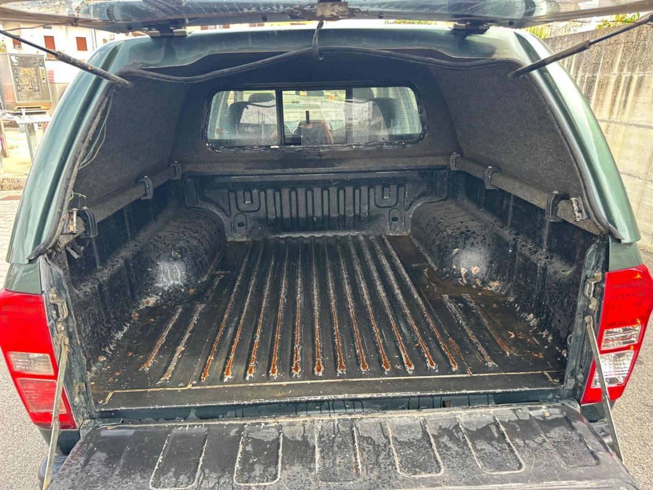 ISUZU D-Max 2.5 Pick-Up 4WD - 12