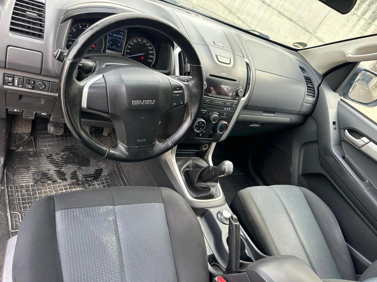 ISUZU D-Max 2.5 Pick-Up 4WD - 10