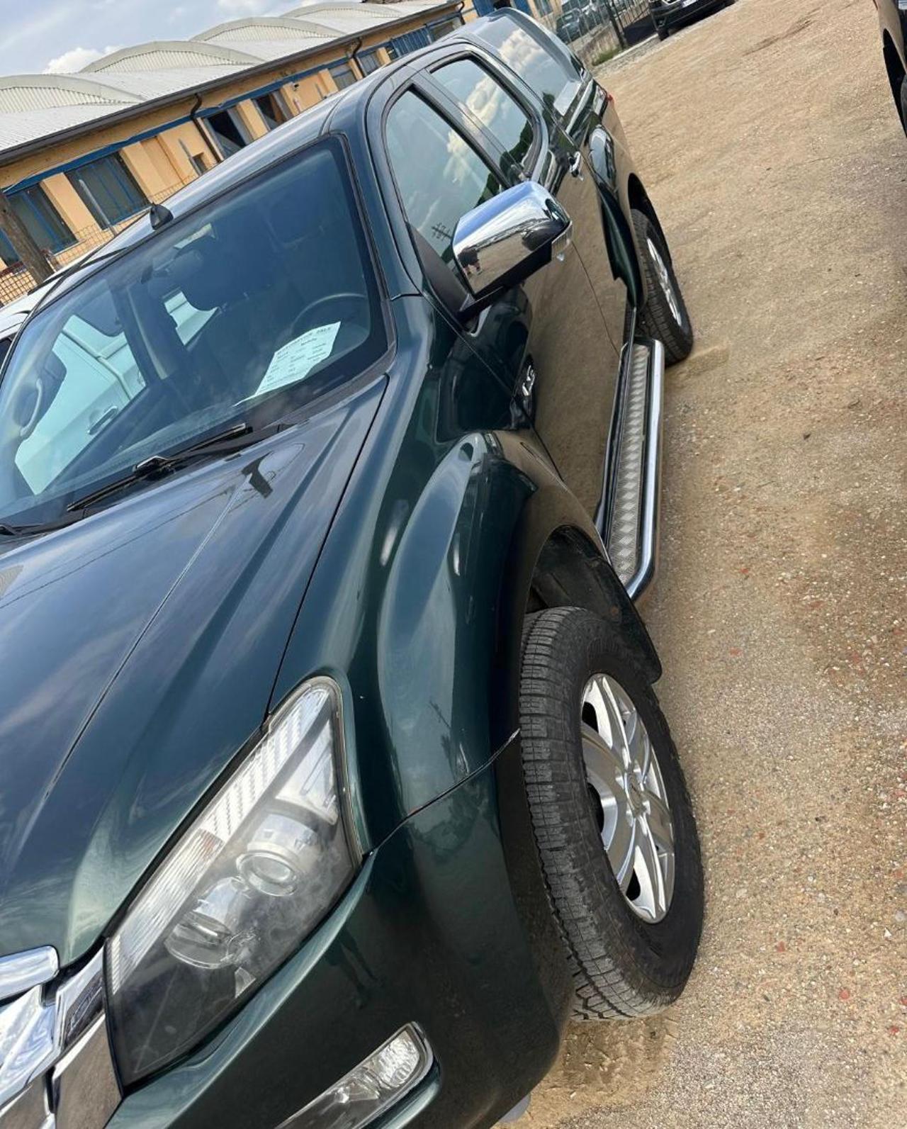 ISUZU D-Max 2.5 Pick-Up 4WD - 2