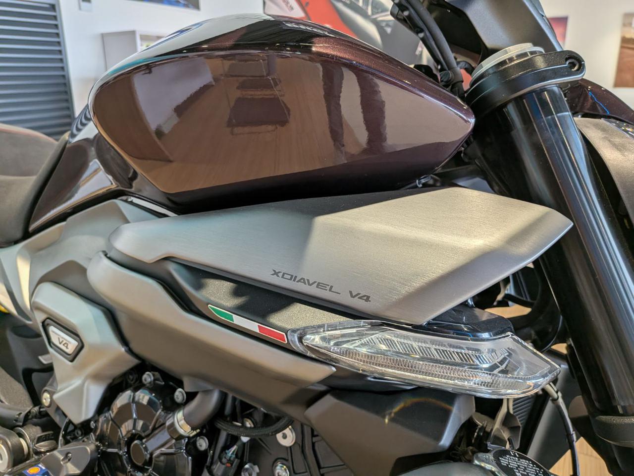 DUCATI XDiavel V4 BLACK LAVA - 9