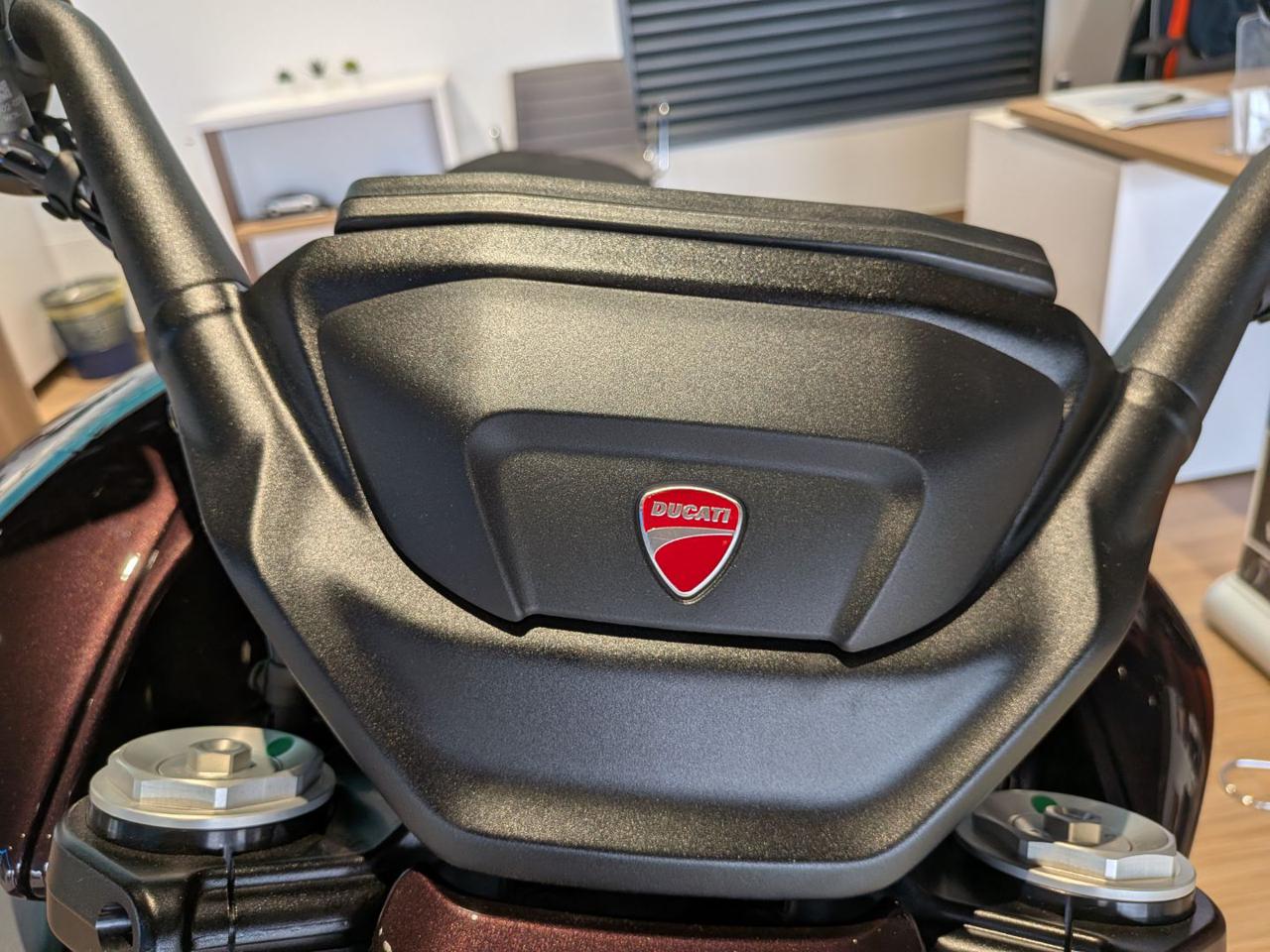 DUCATI XDiavel V4 BLACK LAVA - 14