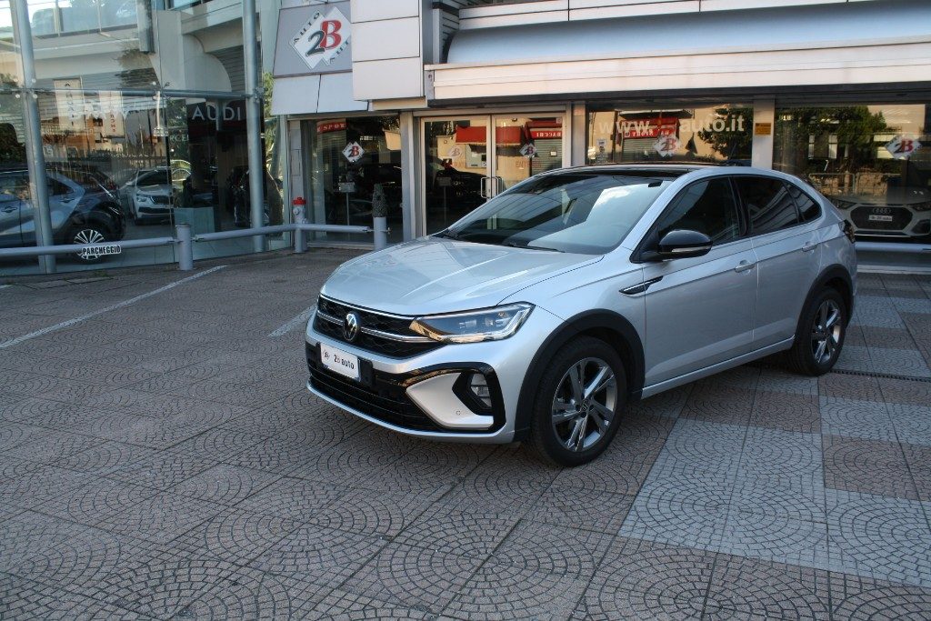 2B Auto ||| VOLKSWAGEN Taigo 1.5 TSI ACT 150 CV DSG R-Line in vendita a Nova Milanese
