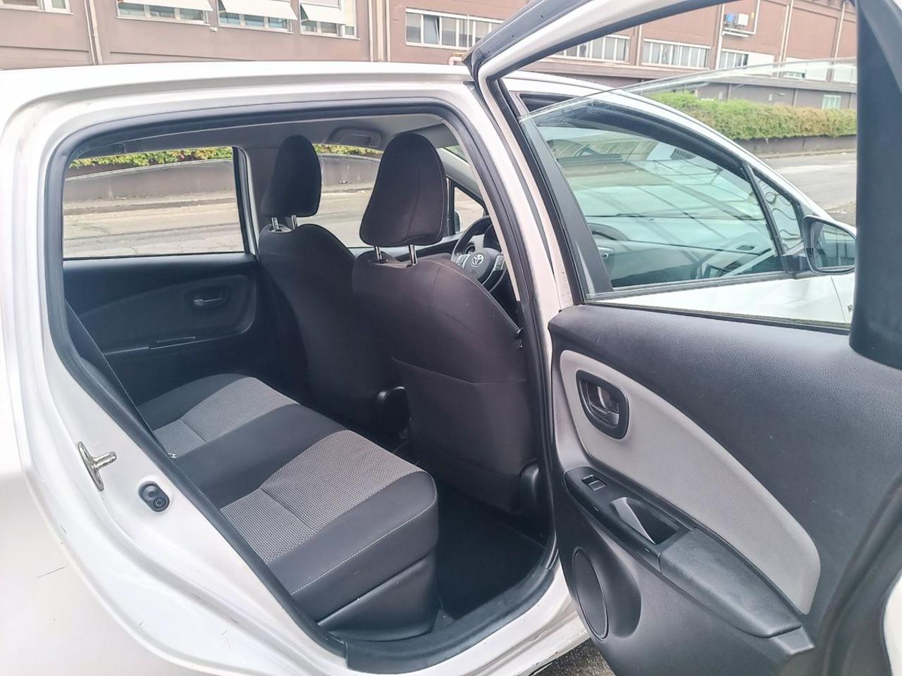 TOYOTA Yaris 1.5 Hybrid 5 porte Active - 11