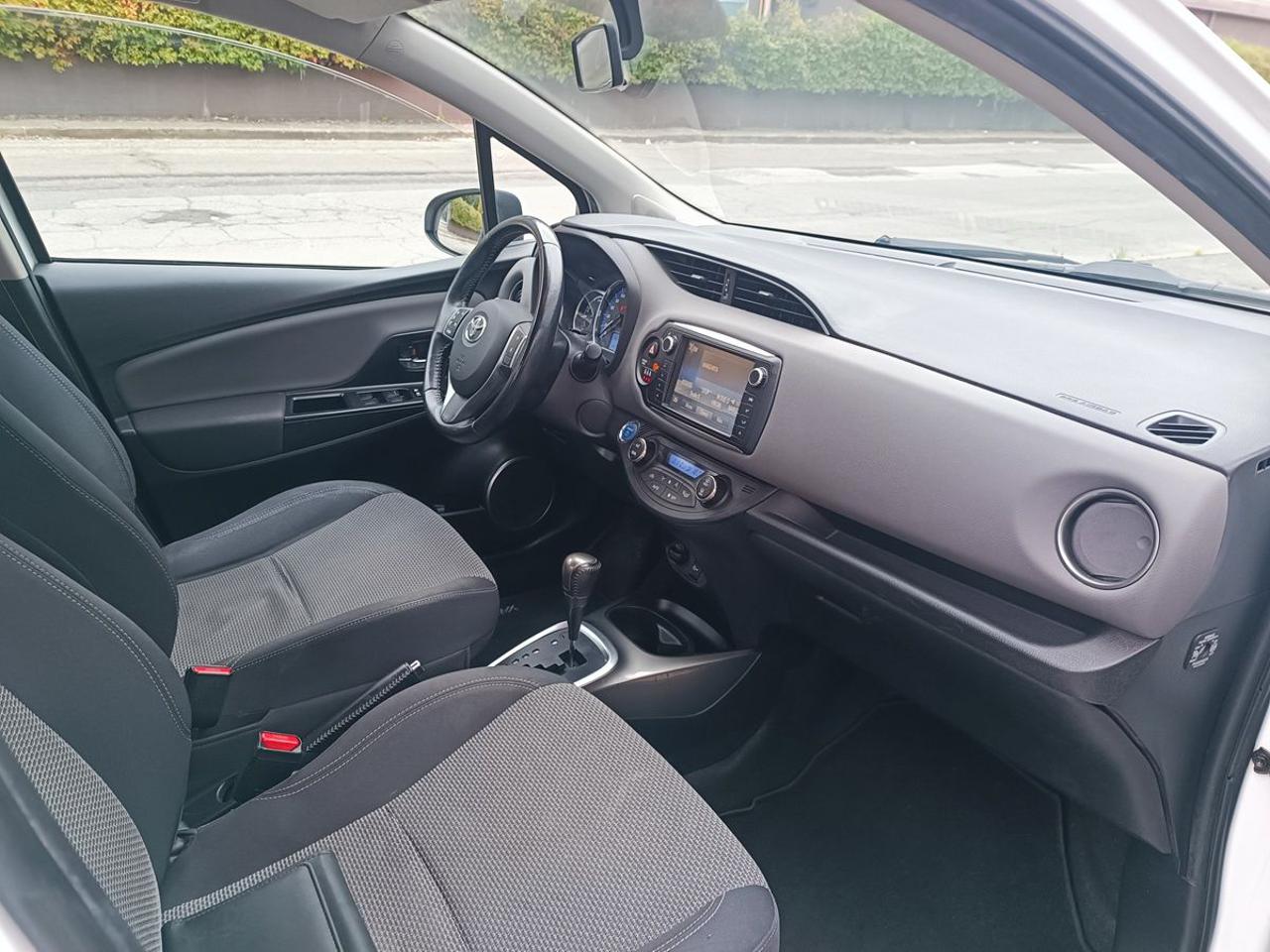 TOYOTA Yaris 1.5 Hybrid 5 porte Active - 13