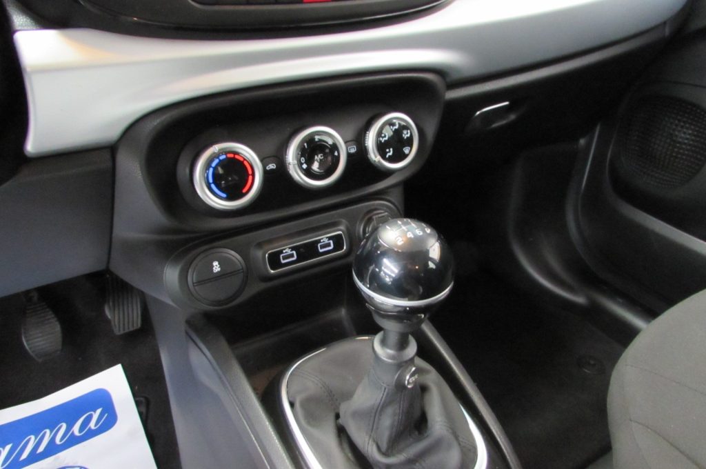 FIAT 500L 1.4 95 CV S&S Connect - 10