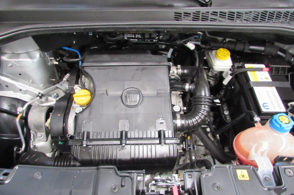 FIAT 500L 1.4 95 CV S&S Connect - 18