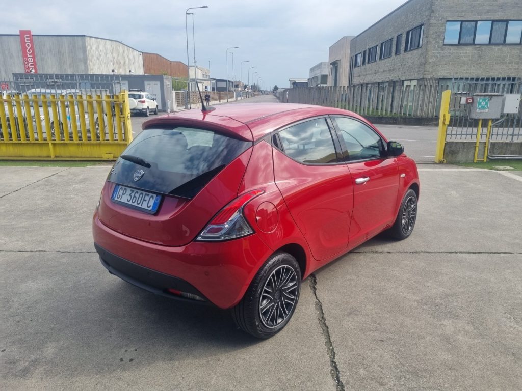 LANCIA Ypsilon 1.0 FireFly Hybrid Gold 5 posti OK NEOPATENTATI - 6