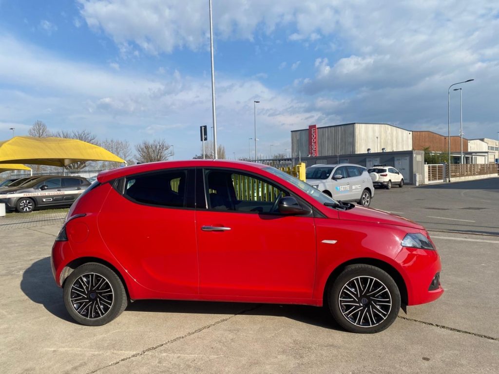 LANCIA Ypsilon 1.0 FireFly 5P Hybrid Gold 5 posti OK NEOPATENTATI - 4