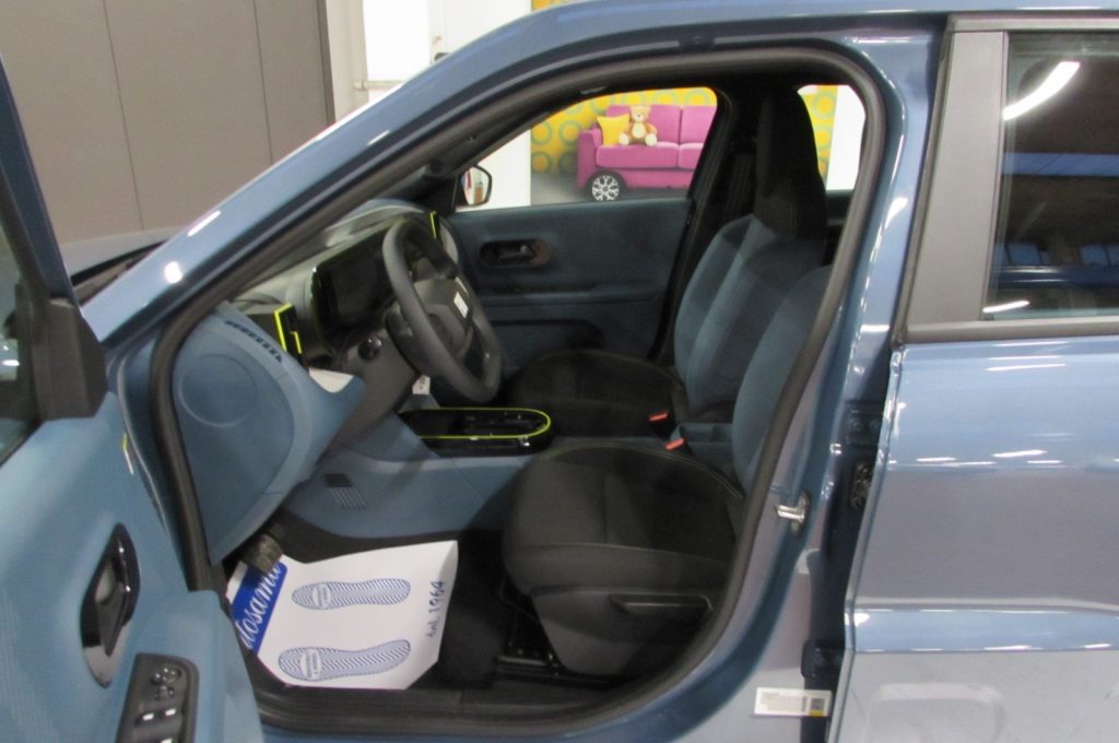 FIAT Grande Panda 1.2 Hybrid 110 CV S&S Icon KM.ZERO Pack Tech - 6