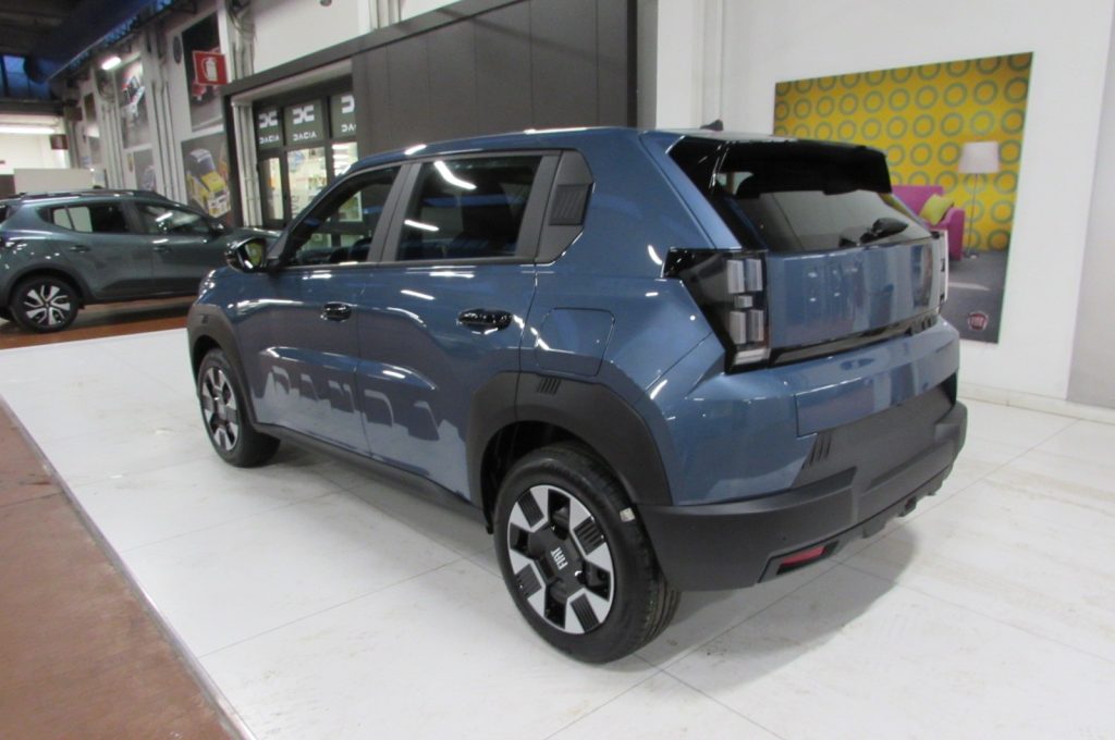 FIAT Grande Panda 1.2 Hybrid 110 CV S&S Icon KM.ZERO Pack Tech - 3