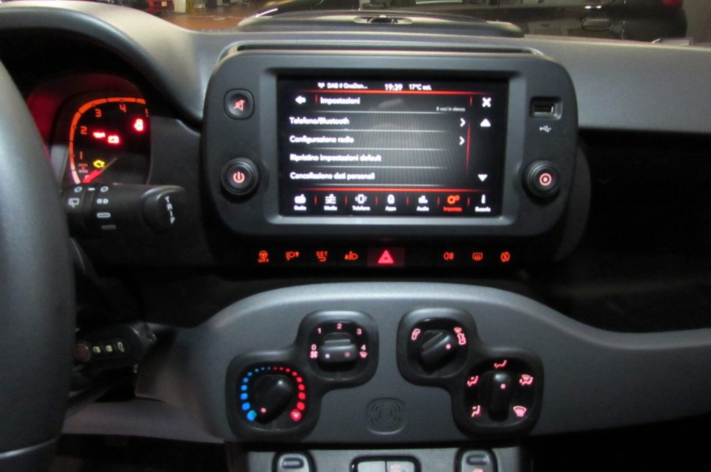 FIAT Panda 1.0 FireFly 70cv S&S Hybrid City Life AA/CP - 8