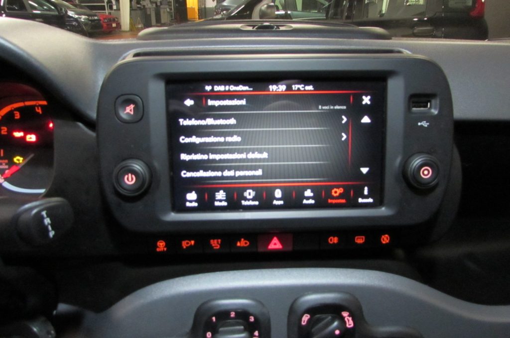 FIAT Panda 1.0 FireFly 70cv S&S Hybrid City Life AA/CP - 9