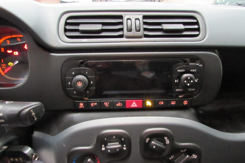 FIAT Panda 1.0 FireFly 70cv S&S Hybrid - 8