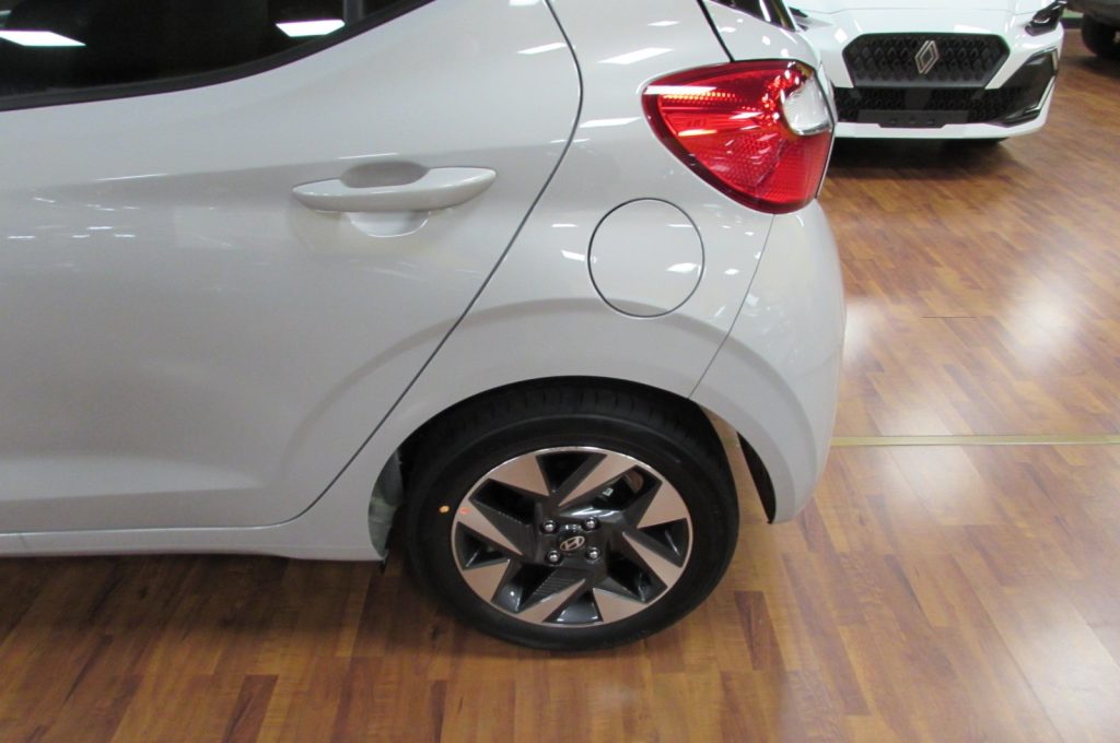 HYUNDAI i10 1.0 MPI 63cv AT Connectline KM.ZERO AUTOMATICA - 5