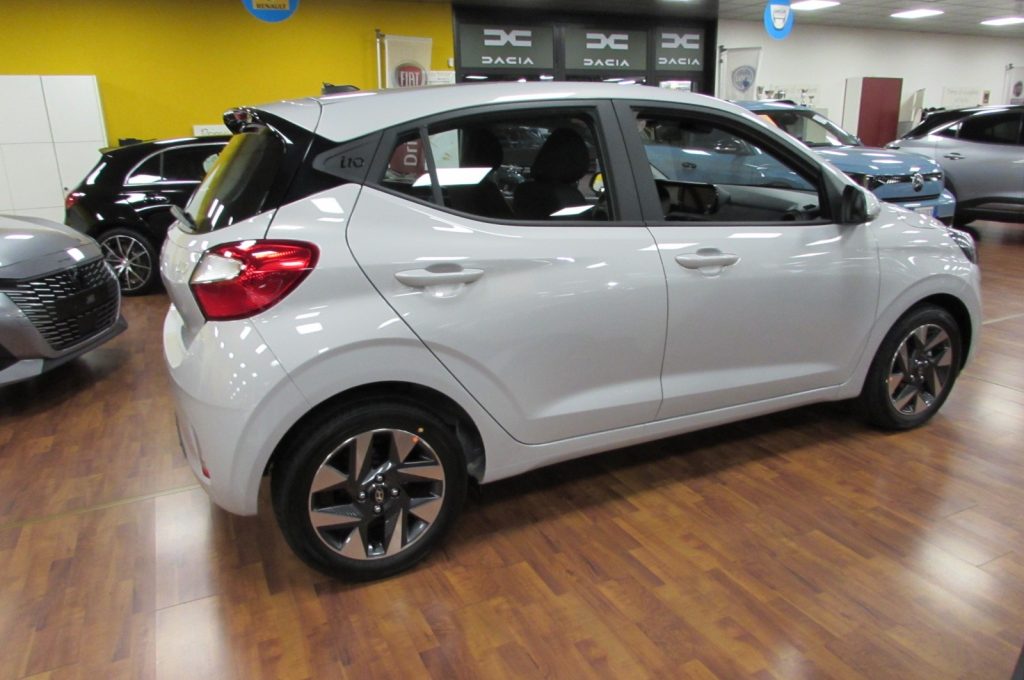 HYUNDAI i10 1.0 MPI 63cv AT Connectline KM.ZERO AUTOMATICA - 3