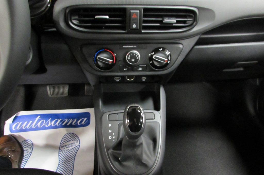 HYUNDAI i10 1.0 MPI 63cv AT Connectline KM.ZERO AUTOMATICA - 9