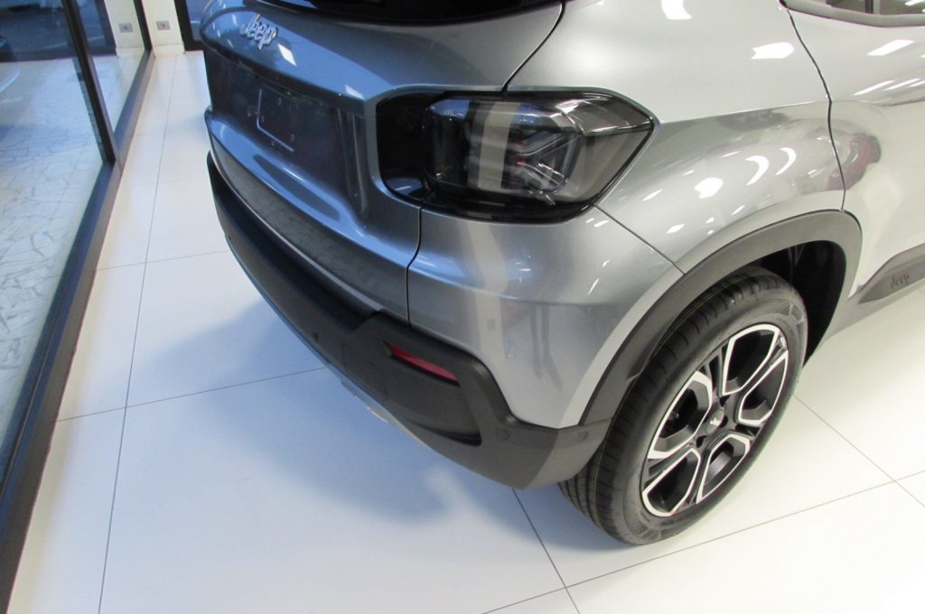 JEEP Avenger 1.2 Turbo 100 CV Summit KM.ZERO - 12