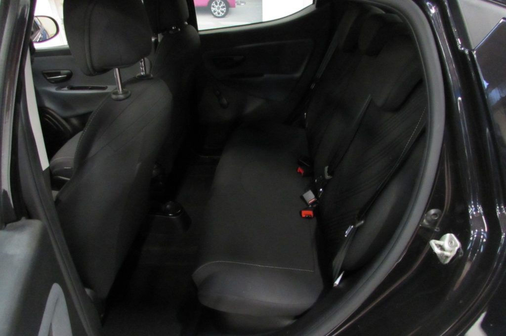 LANCIA Ypsilon 1.0 FireFly 70cv 5 porte S&S Hybrid Ecochic Gold - 12