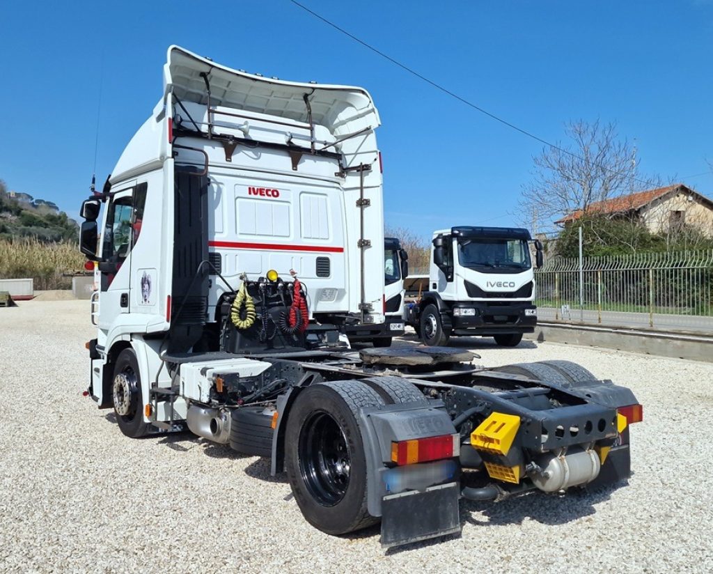 IVECO STRALIS AT 420 EURO 5 FULL PNEUMATICO RIBASSATO - 2