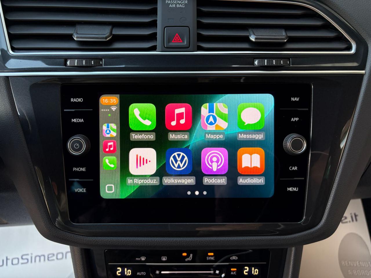 VOLKSWAGEN Tiguan 2.0 TDI 150 CV SCR DSG R-Line LUCI AMBIENTE - 31