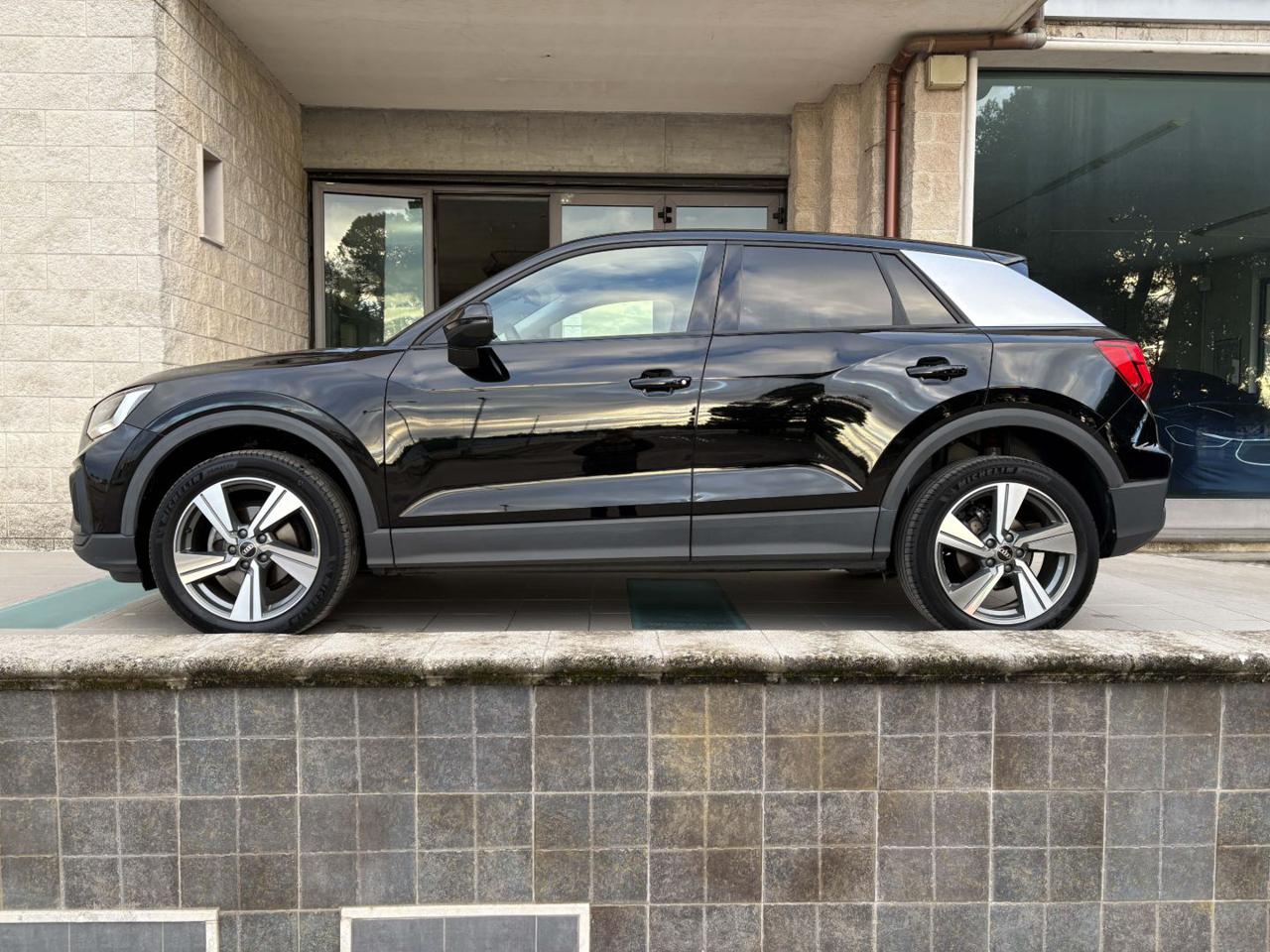 AUDI Q2 30 TDI Business VIRTUAL COCKPIT-RETROCAMERA - 8