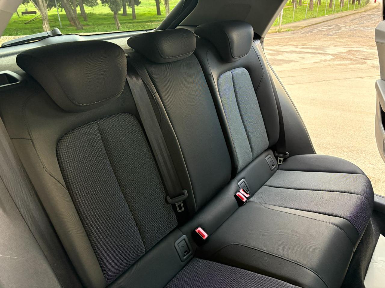 AUDI Q2 30 TDI Business VIRTUAL COCKPIT-RETROCAMERA - 18