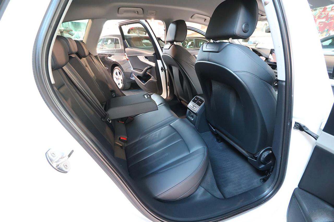 AUDI A4 allroad 40 TDI S-Tronic Identity Contrast - 19