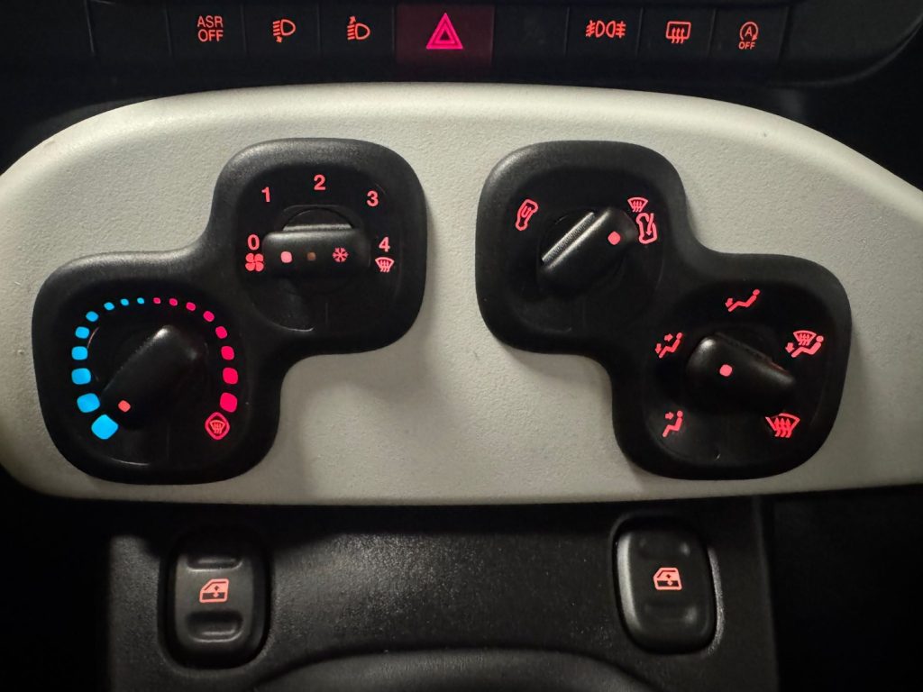 FIAT Panda Cross 1.0 S&S Hybrid - 21