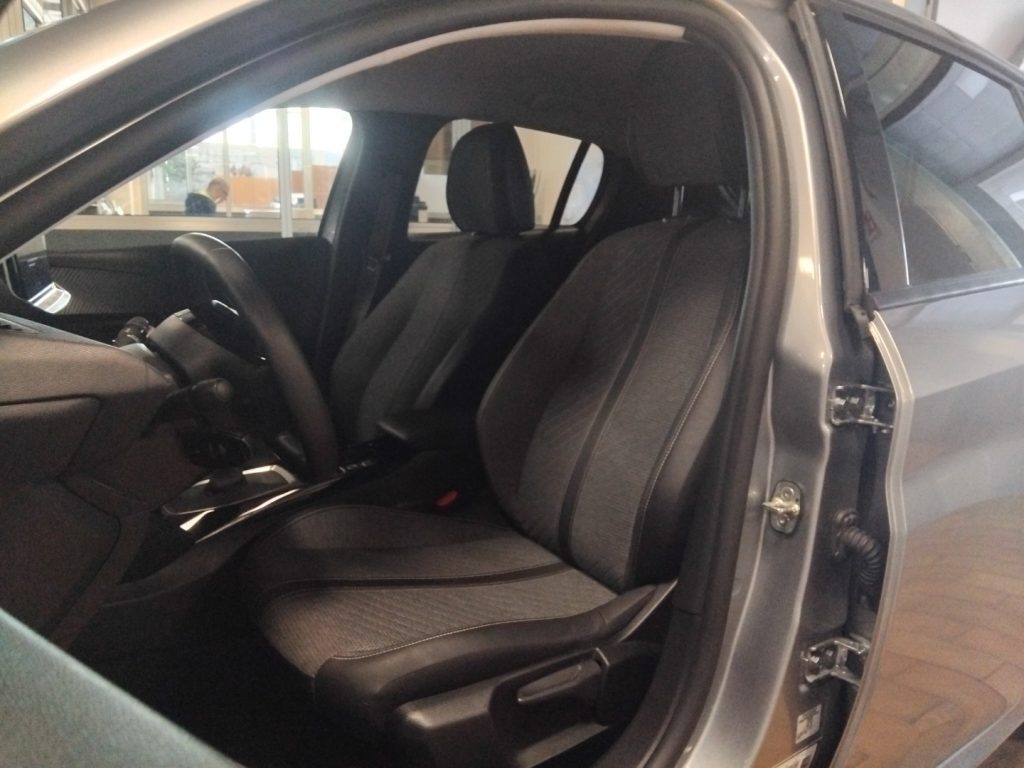 PEUGEOT 208 100 CV 5 porte Allure Puretech - 15