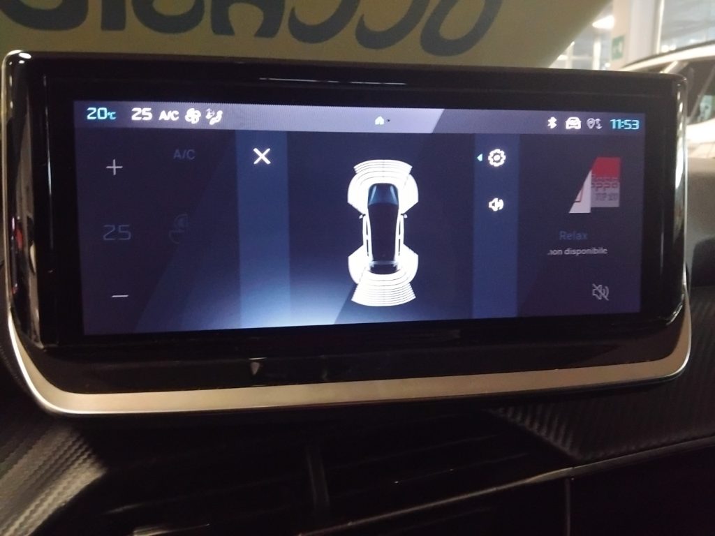 PEUGEOT 208 100 CV 5 porte Allure Puretech - 18