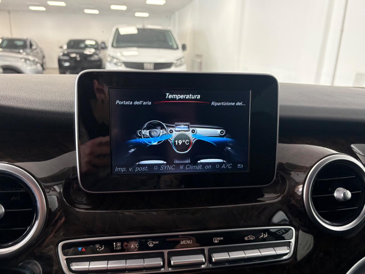 MERCEDES-BENZ V 250 d Automatic Premium Long 7 POSTI - 18