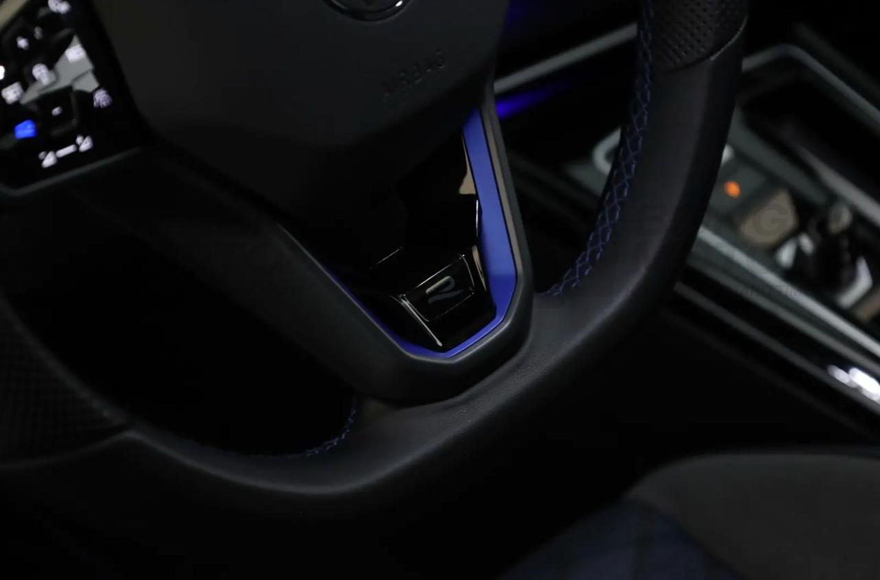 VOLKSWAGEN Golf R PERMORMANCE 4M DSG 333CV TETTO- 19 ESTORIL - 17