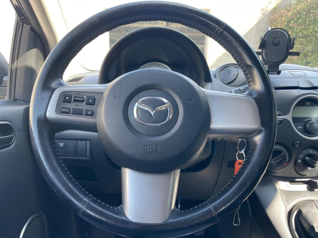 MAZDA 2 1.3 16V (75CV) 5p. Easy - 8