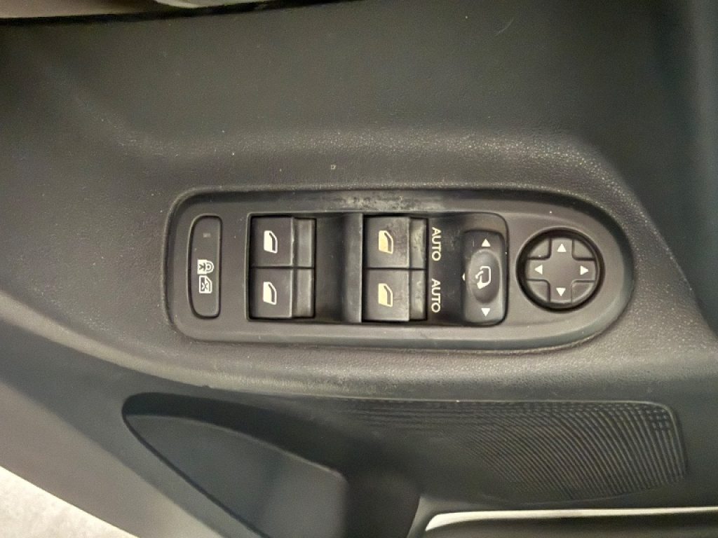 CITROEN C3 1.2 1VTi 82 Exclusive - 15