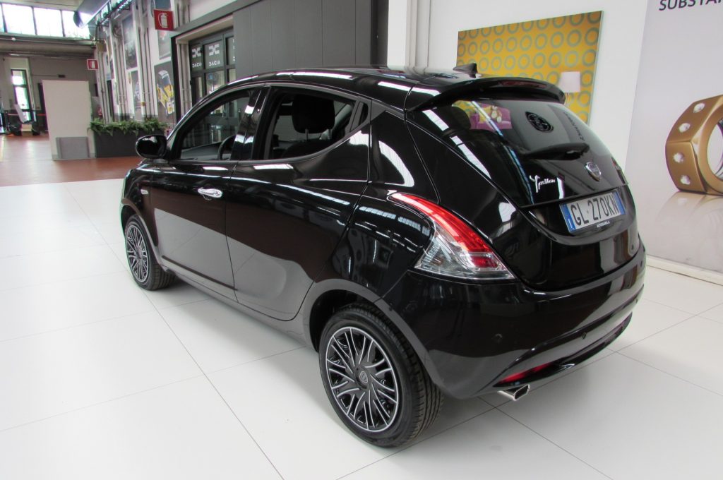 LANCIA Ypsilon 1.0 FireFly 70cv 5 porte S&S Hybrid Gold - 3