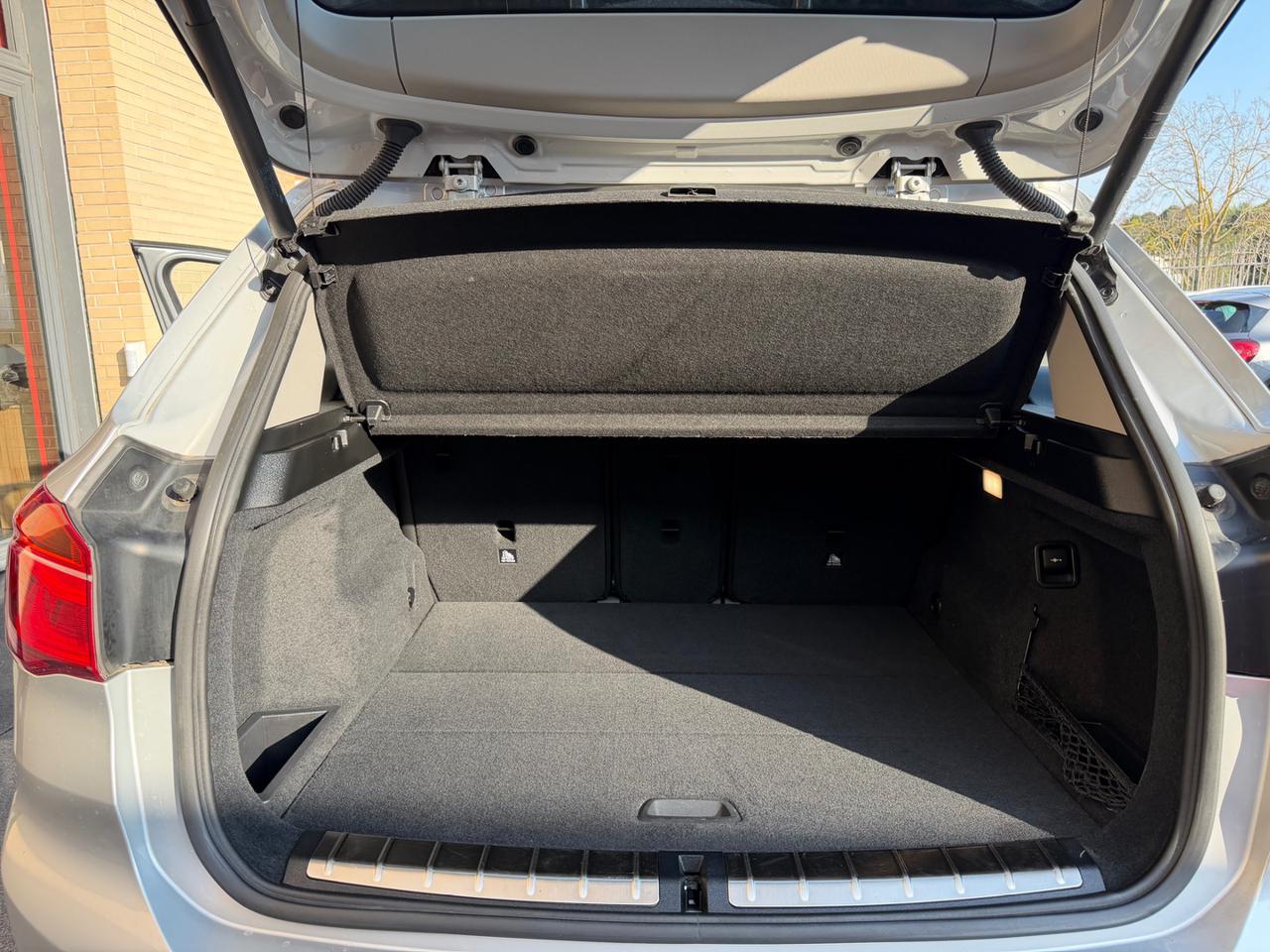 BMW X1 sDrive18d xLine - 8